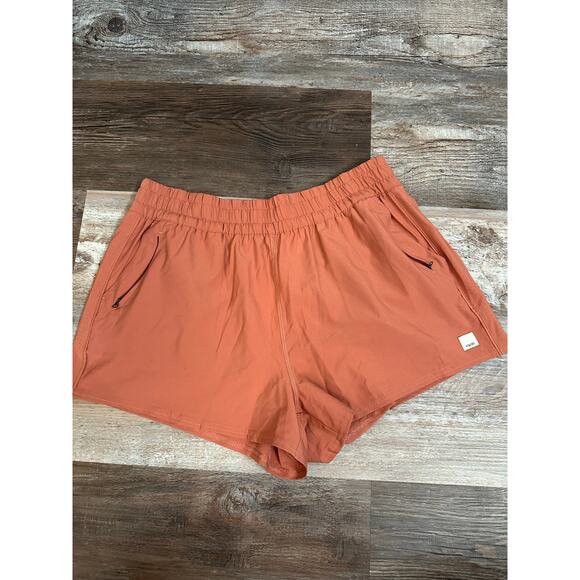 Vuori women’s dash 3" shorts in size large - Picture 1 of 9